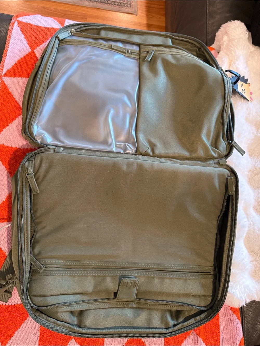 BEIS olive green